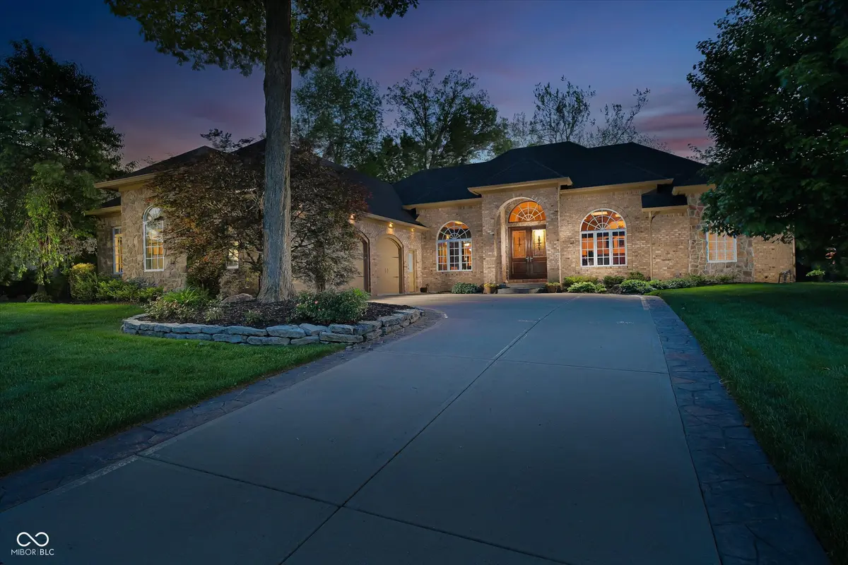 14555 Geist Ridge DR, Fishers, IN 46040