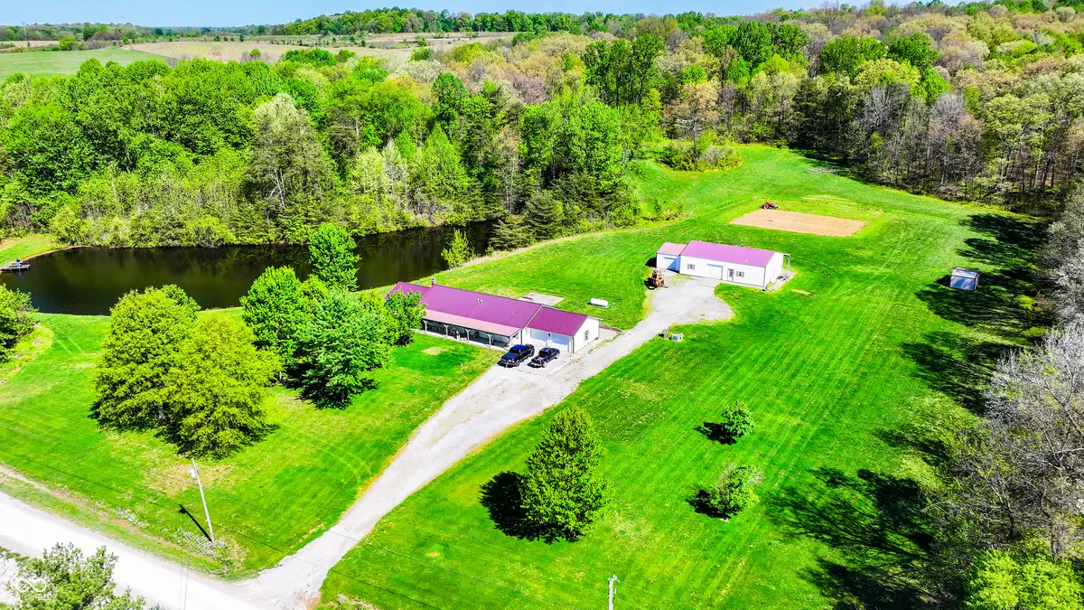 4115 E Olive Branch RD, Bloomfield, IN 47424