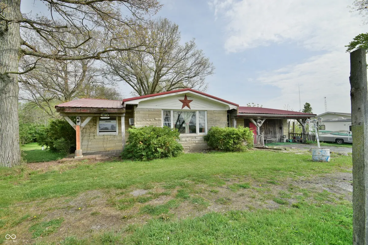 2912 Outer DR, New Castle, IN 47362