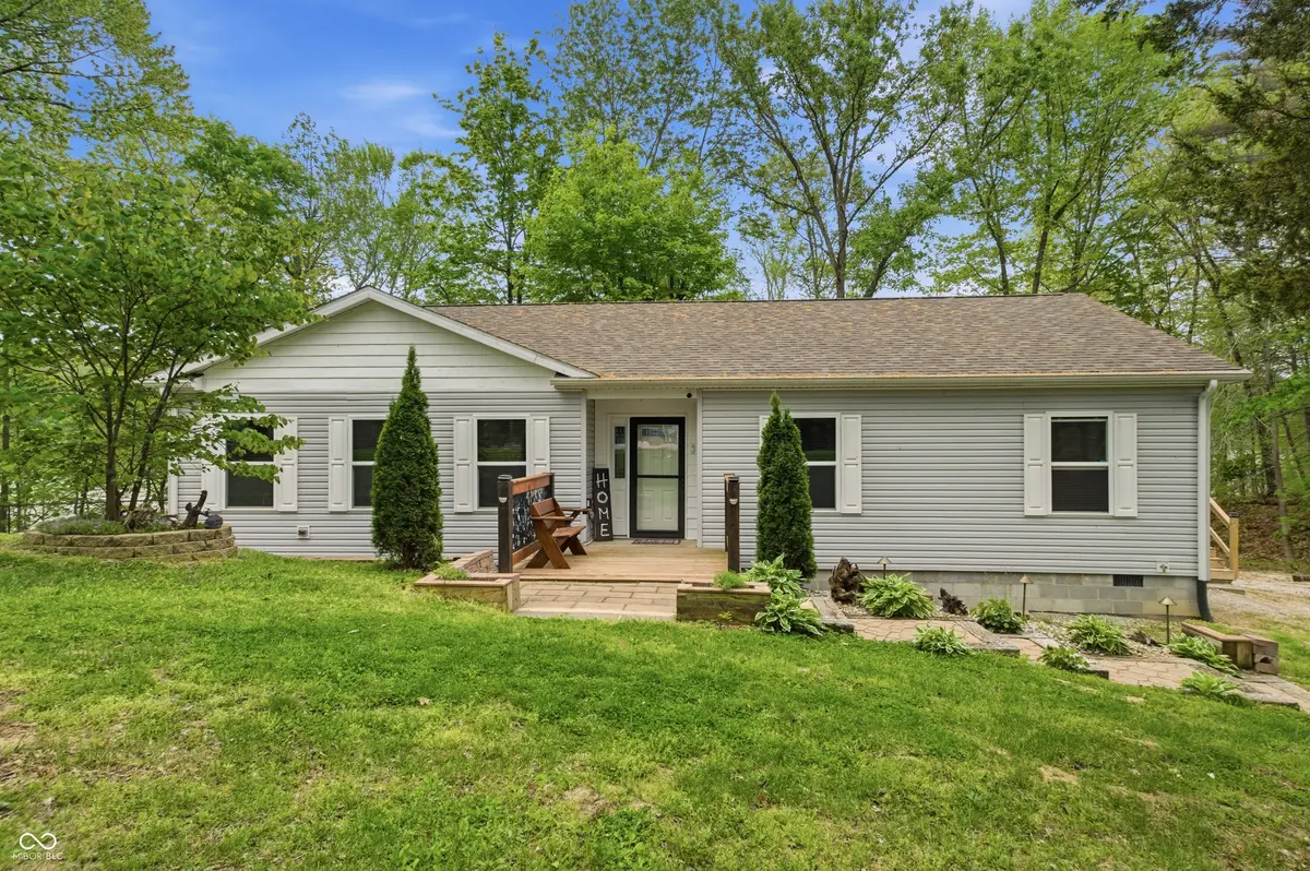 9082 Axsom Branch RD, Nashville, IN 47448