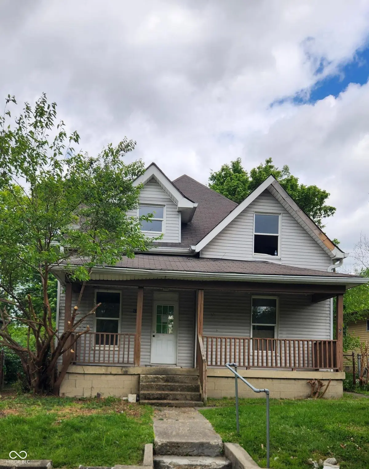5320 E Burgess AVE, Indianapolis, IN 46219