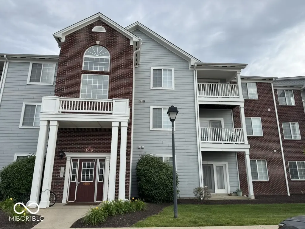 5019 Amber Creek PL #311, Indianapolis, IN 46237