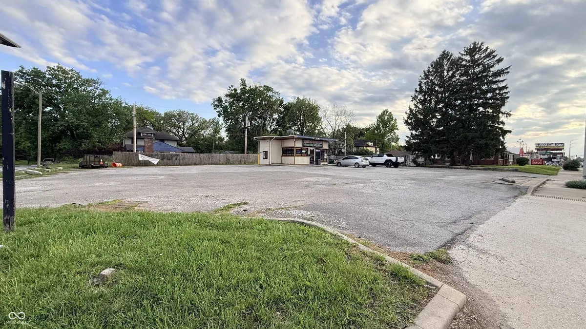 821 E 38th ST, Indianapolis, IN 46205