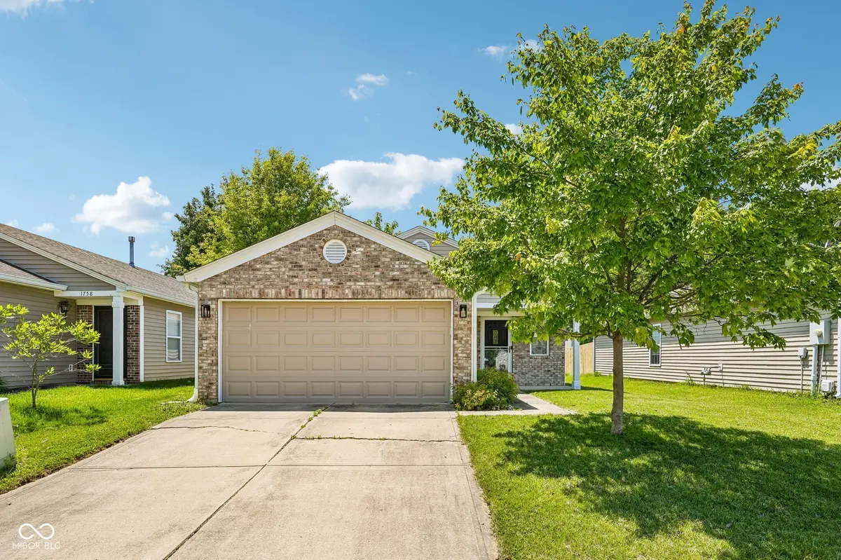 1754 Elijah Blue DR, Greenwood, IN 46143