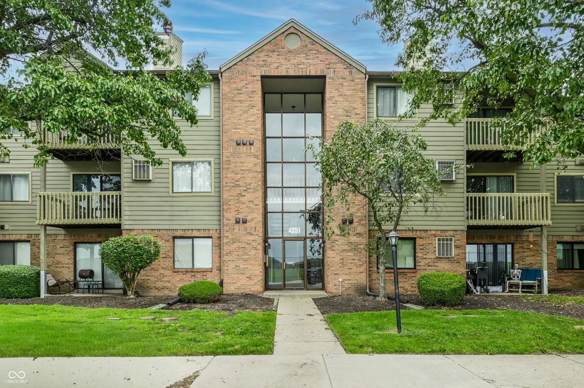 4351 Village Parkway CIR W #7, Indianapolis, IN 46254