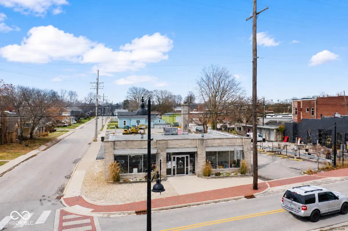 105 S Madison AVE, Greenwood, IN 46142