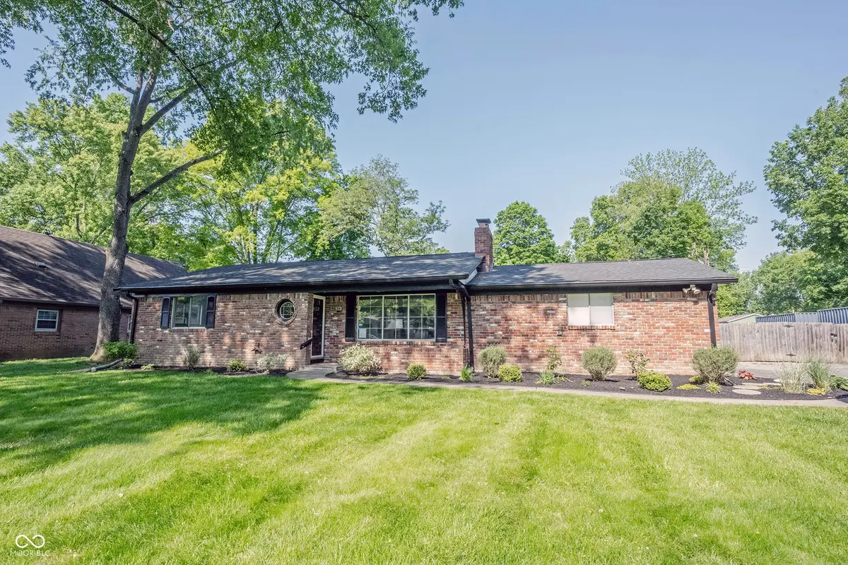 9634 Maple DR, Carmel, IN 46280