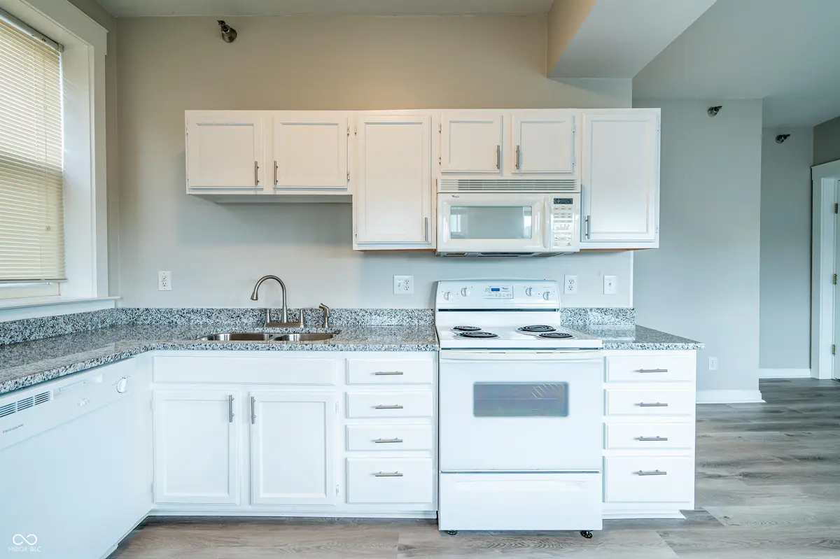 234 E 9th ST #301, Indianapolis, IN 46204