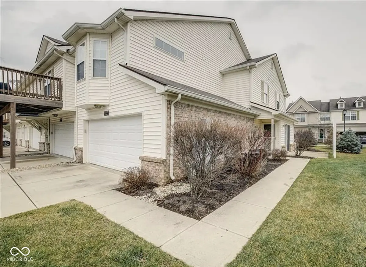11475 Clay CT #100, Fishers, IN 46037