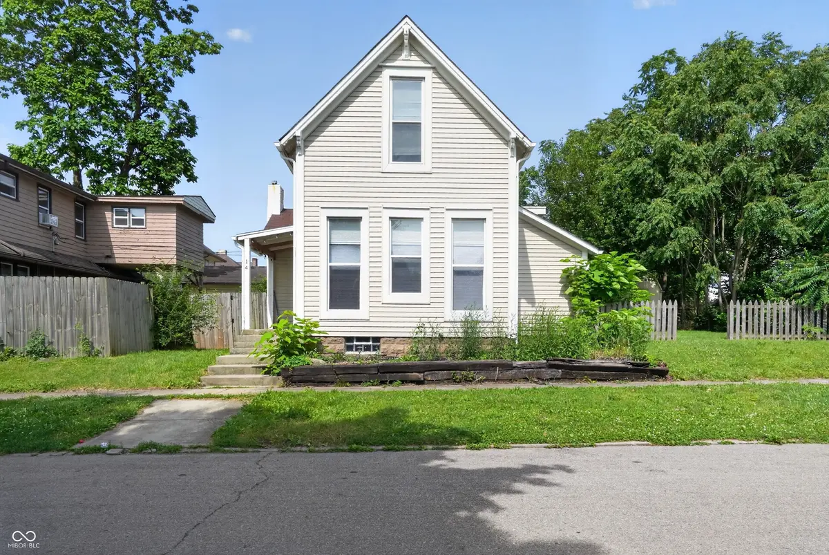 14 Wood ST, Greenfield, IN 46140