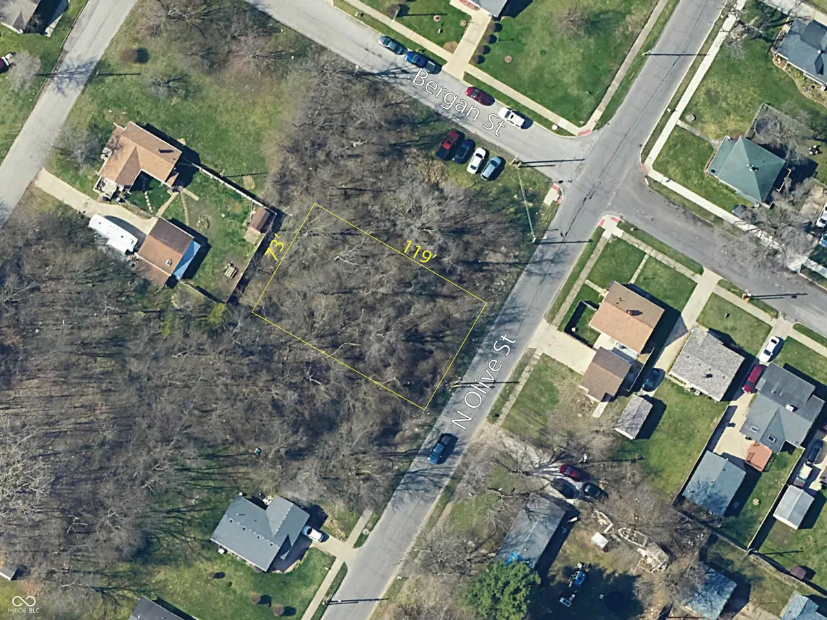 2033 N Olive ST, South Bend, IN 46628