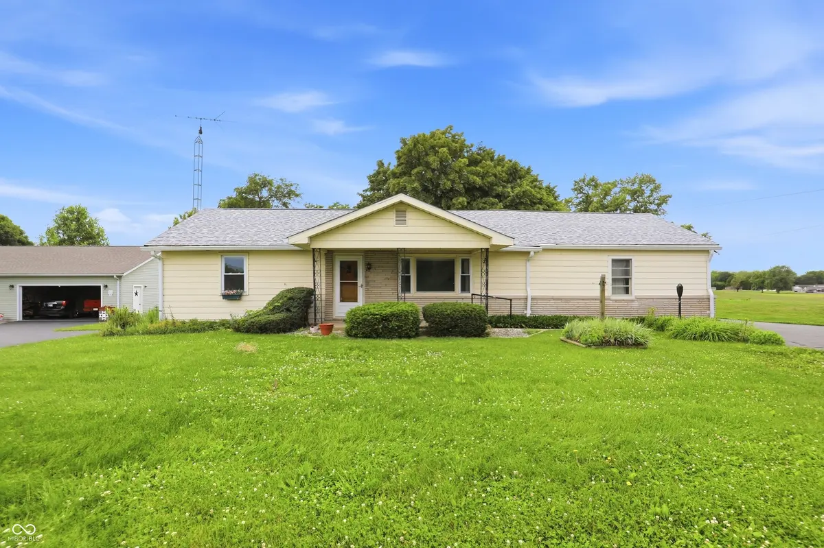 455 E US HWY 52, Rushville, IN 46173