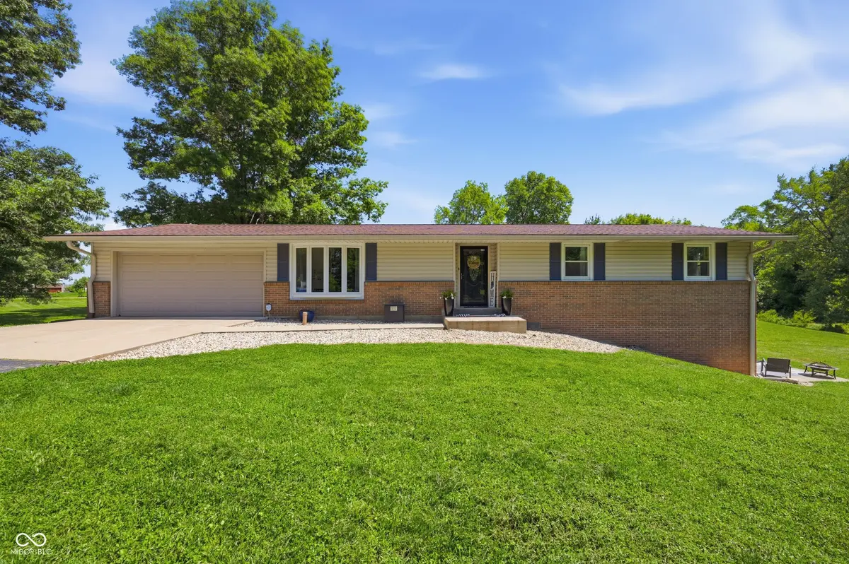 29387 N Duck Creek AVE, Atlanta, IN 46031