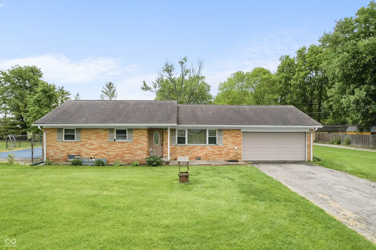 3465 W Smithland Freedom ST, Shelbyville, IN 46176