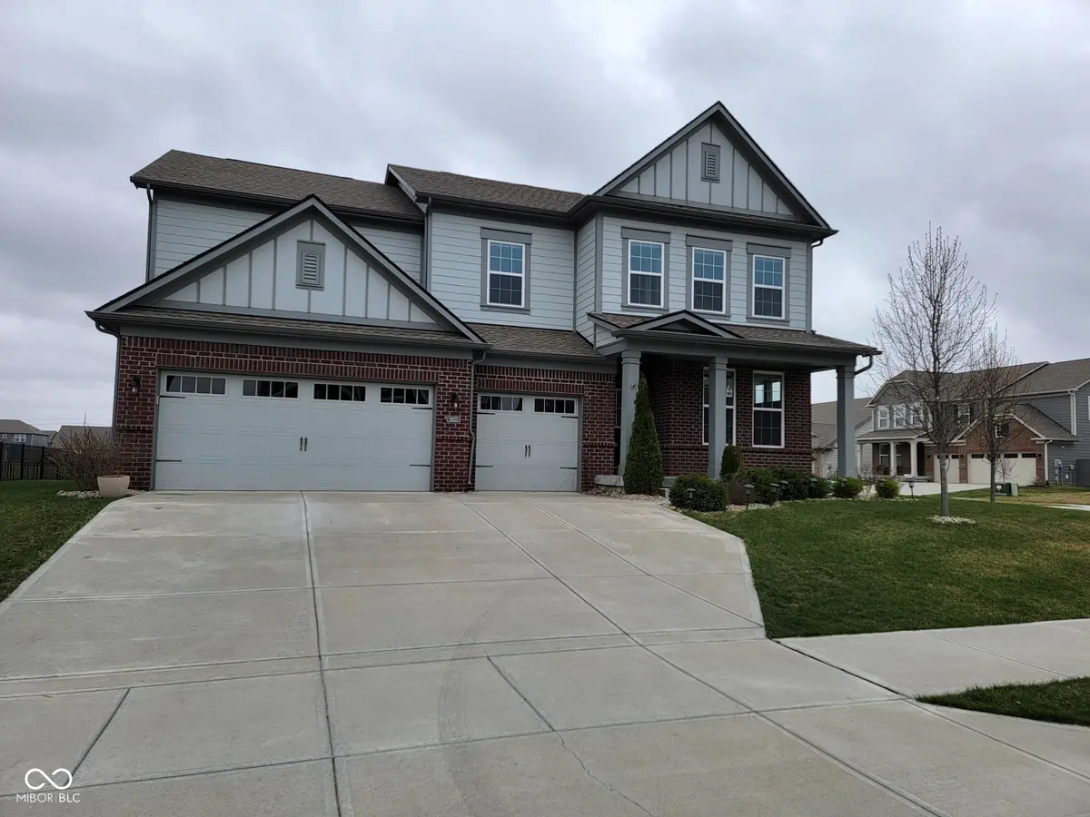 16123 Sedalia DR, Fishers, IN 46040