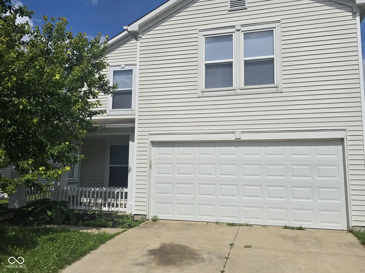 916 Belvedere DR, Shelbyville, IN 46176
