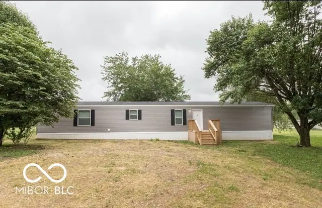 359 Gentlemen PL, Cloverdale, IN 46120