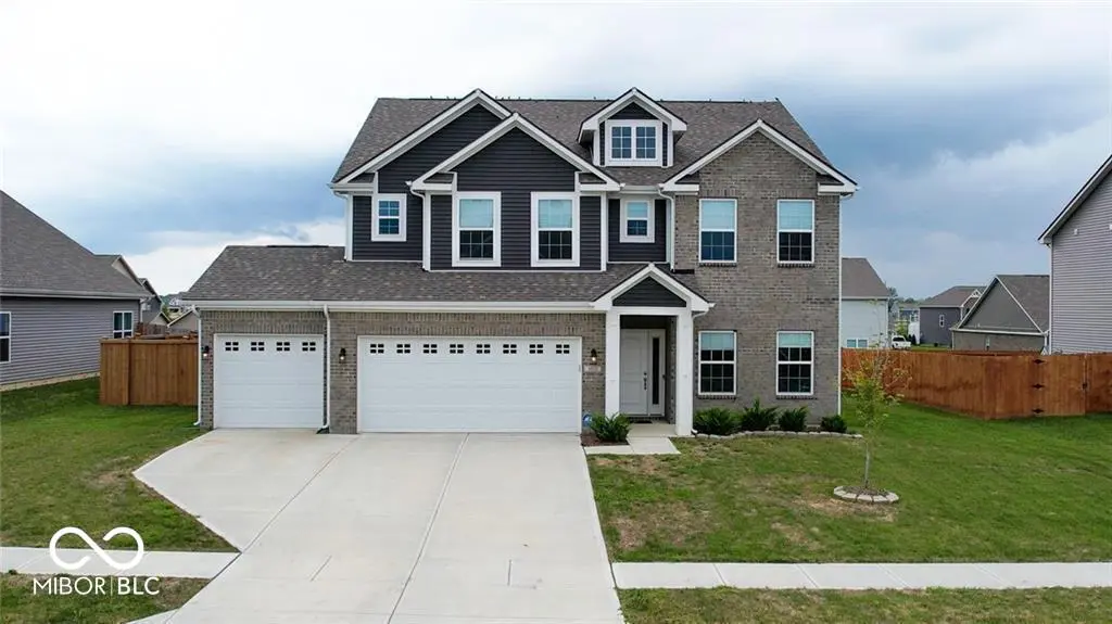 1022 Long Stand, Greenwood, IN 46143