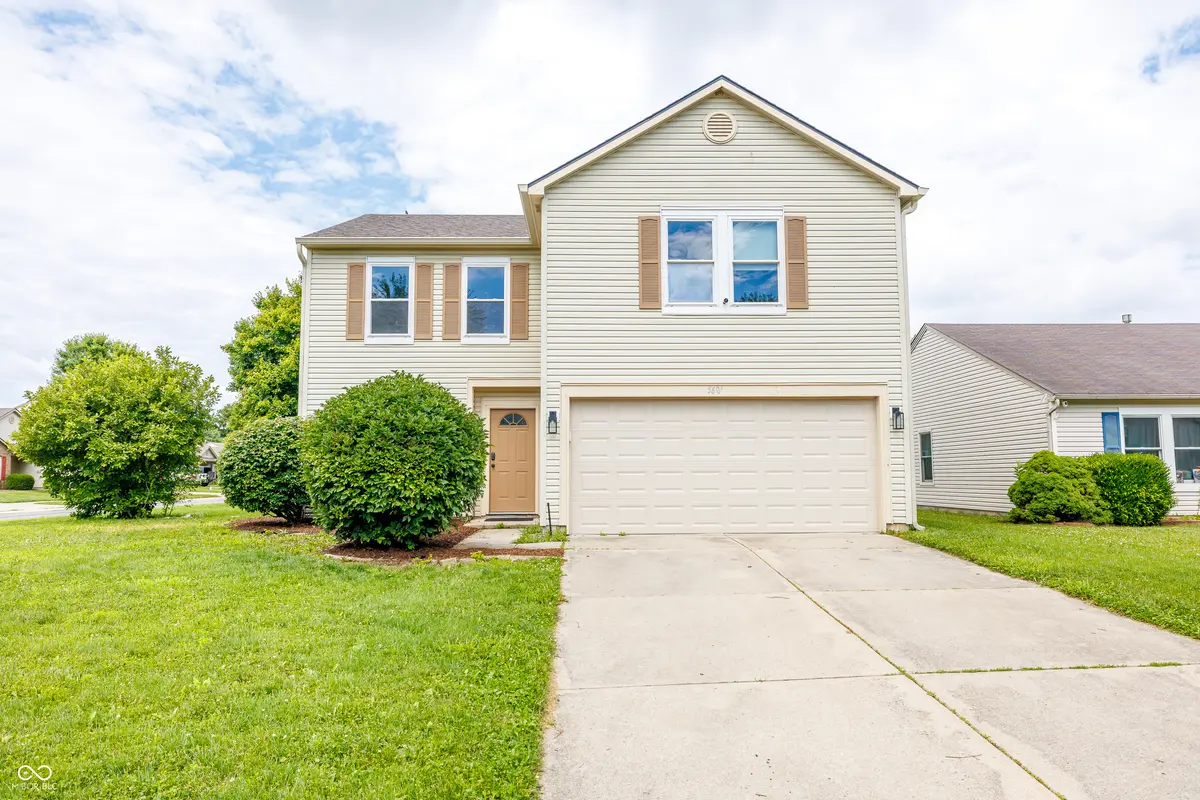 5606 N Plymouth CT, Mccordsville, IN 46055