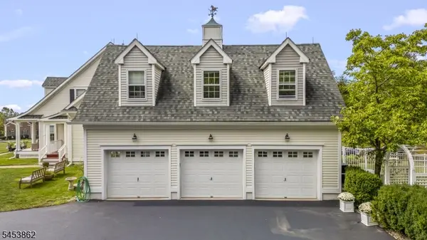2 Glencree Ln, Clinton Twp., NJ 08833