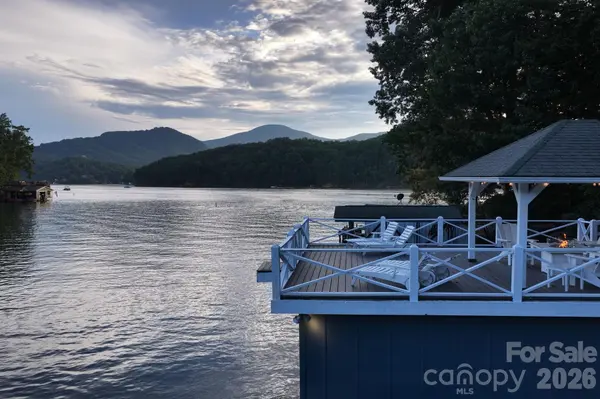 183 Blarney RD, Lake Lure, NC 28746