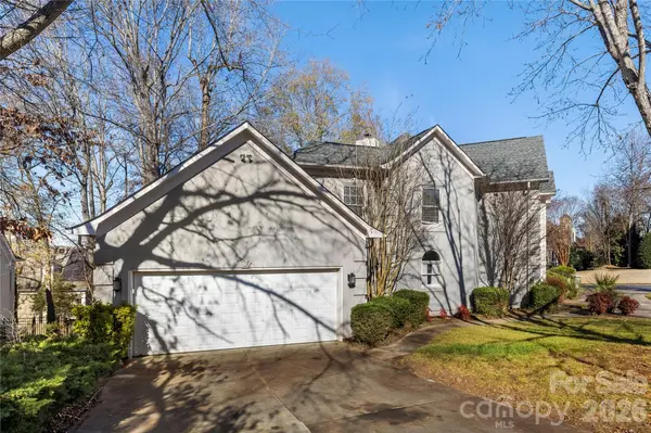 16300 Autumn Creek CT, Charlotte, NC 28278