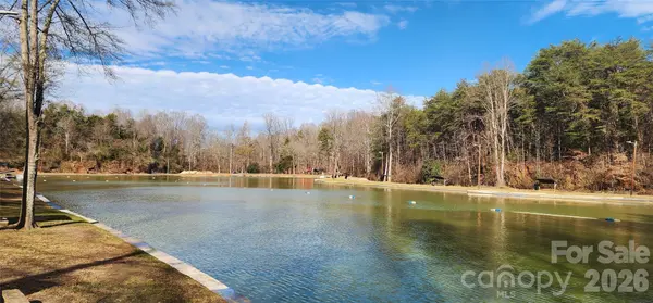 128 Hughey Lake RD, Blacksburg, SC 29702