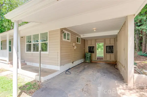 49 First ST, Asheville, NC 28803