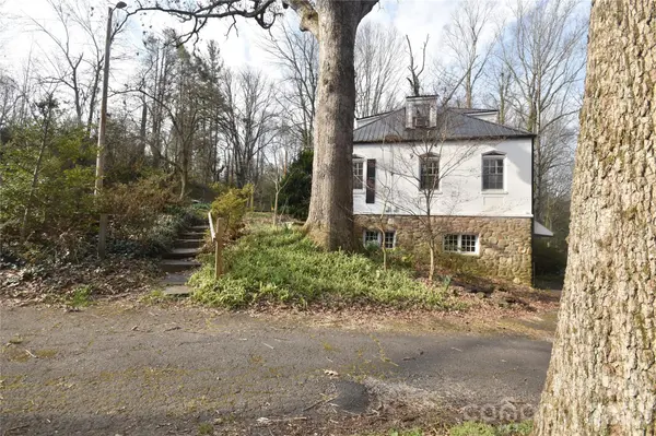 492 S Main ST, Waynesville, NC 28786