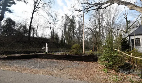 492 S Main ST, Waynesville, NC 28786