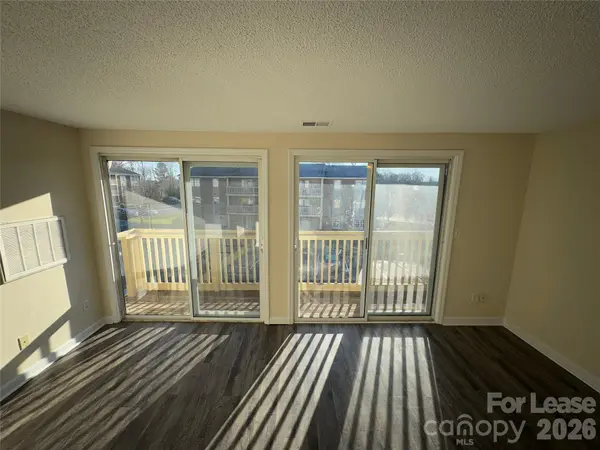 1604 Arlyn CIR, Charlotte, NC 28213