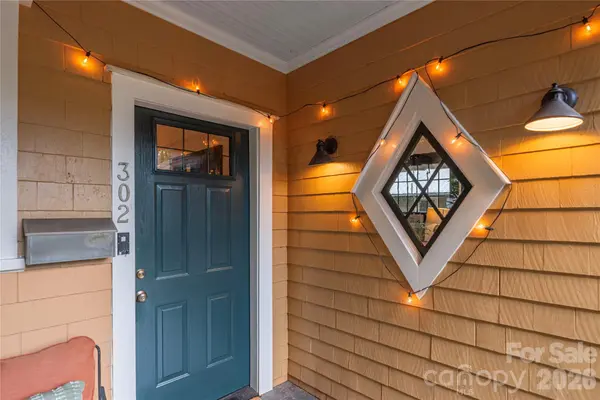 302 Hillside ST, Asheville, NC 28801