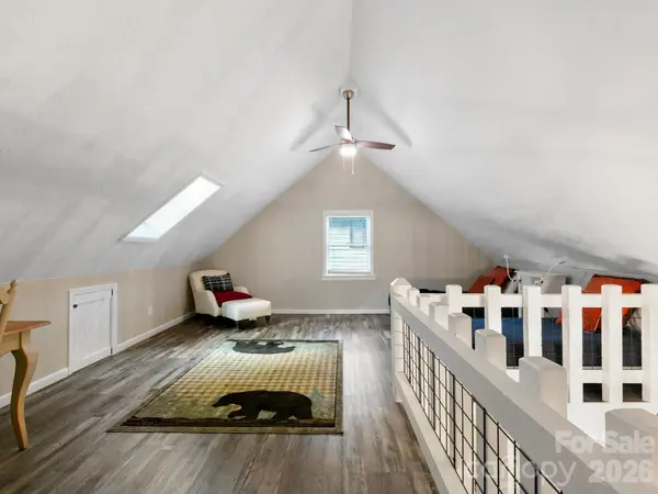 139 Kammerer DR, Waynesville, NC 28785