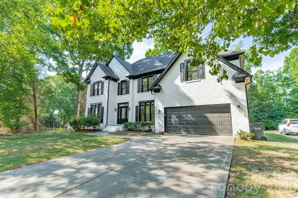 11550 Falling Leaves DR, Charlotte, NC 28277