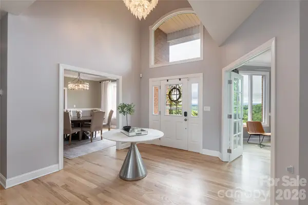 153 Mills PL, Asheville, NC 28804