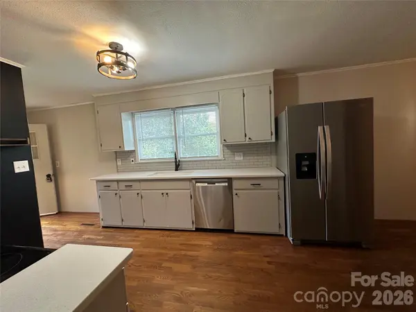 5212 Walter Starnes PL, Granite Falls, NC 28630