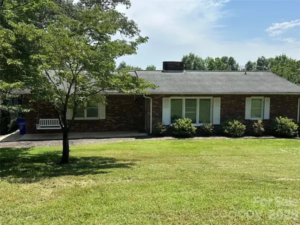 5212 Walter Starnes PL, Granite Falls, NC 28630