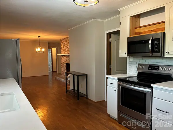 5212 Walter Starnes PL, Granite Falls, NC 28630