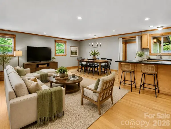 10 Davenport PL, Asheville, NC 28806