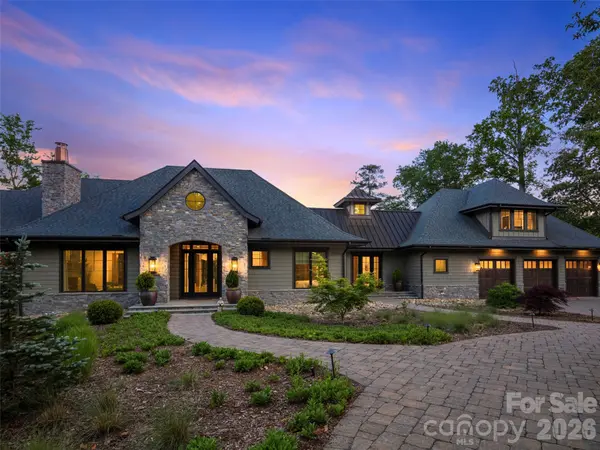 334 Walnut Valley Pkwy, Arden, NC 28704