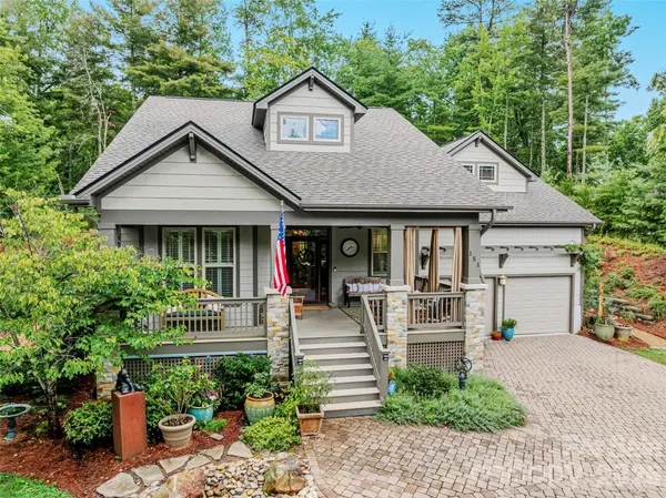 151 Monarch RD, Hendersonville, NC 28739