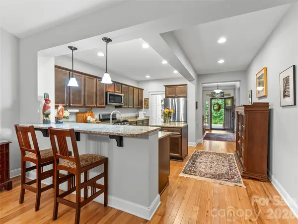 151 Monarch RD, Hendersonville, NC 28739