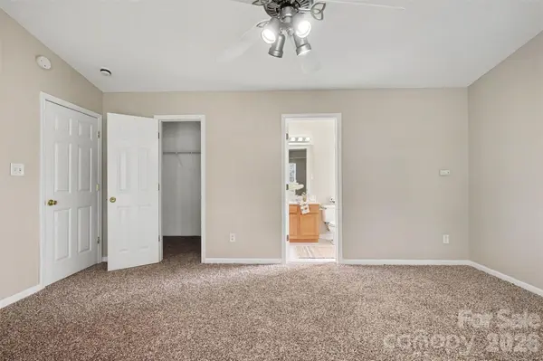 109 Brookstone DR, Mount Holly, NC 28120
