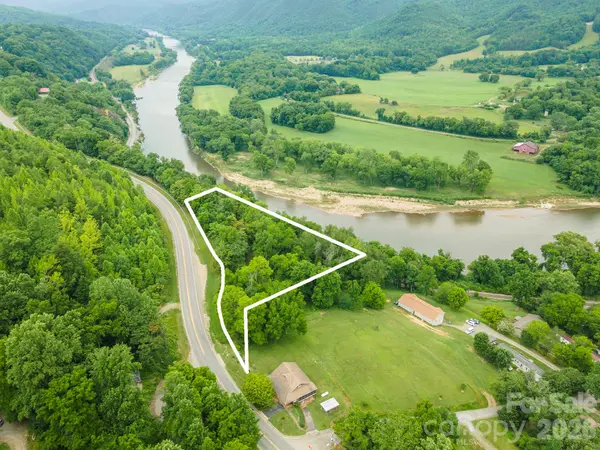 588 US 25/70 HWY, Hot Springs, NC 28743