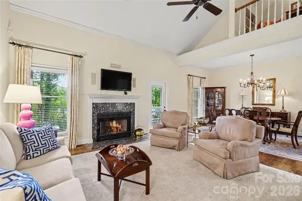 6419 Scarlet Oak LN, Charlotte, NC 28226