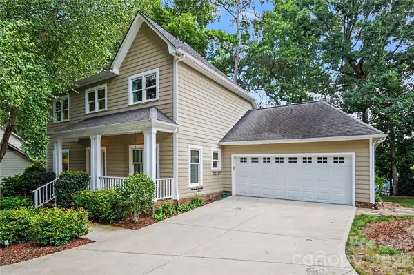 6419 Scarlet Oak LN, Charlotte, NC 28226