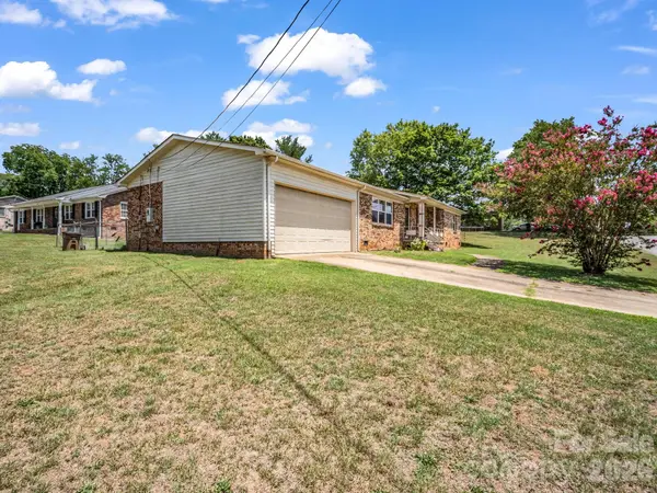 1206 Wyanoke AVE, Shelby, NC 28152