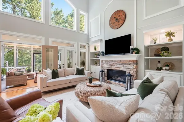 16601 Doves Canyon LN, Charlotte, NC 28278