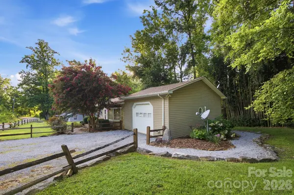 5513 Old Linville RD, Marion, NC 28752