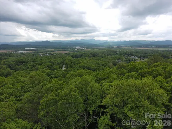 000 Northview DR #13, Hendersonville, NC 28791
